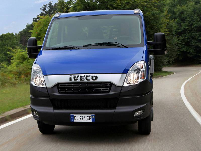 Комплектация IVECO Daily бортовой 2-дв. (Ивеко Дейли бортовой 2-дв.) 35C12H  2.3 MT L1. Купить в Москве. Технические характеристики и цена