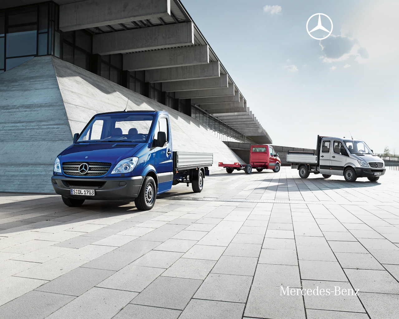 Комплектация Mercedes-Benz Sprinter шасси 2-дв. (Мерседес Бенц Спринтер  шасси 2-дв.) Базовая 213 CDI MT L1. Купить в Москве. Технические  характеристики и цена