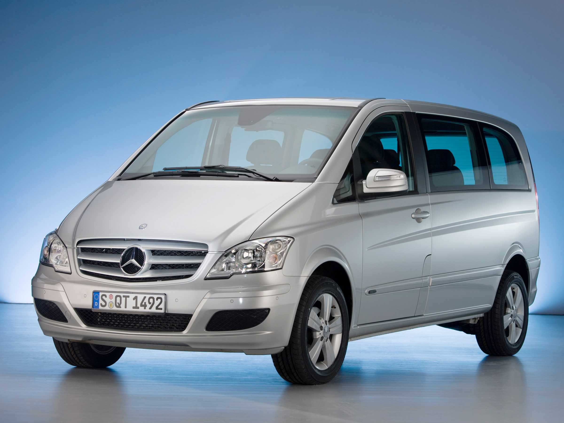 Комплектация Mercedes-Benz Viano (Мерседес Бенц Виано) Trend 2.2 CDi 4MATIC  AT L3. Купить в Москве. Технические характеристики и цена