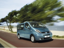 Фото Renault Trafic Passenger 2.0 dCi MT L1H1 №14