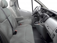 Фото Renault Trafic Passenger 2.0 dCi MT L1H1 №15