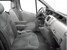 Фото Renault Trafic Passenger 2.0 dCi MT L1H1 №21